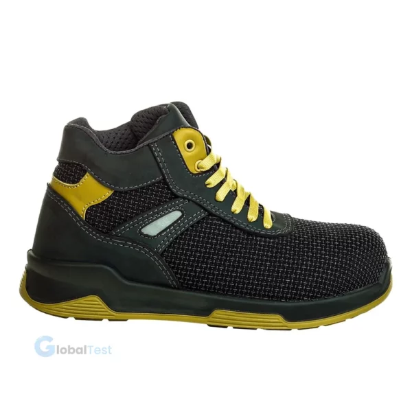 Chaussures de sécurité SPARK/H Vert S3 – modèle bas conforme à la norme EN ISO 20345:2011 (classe S3), tige en microfibre hydrofuge de couleur verte, embout en acier inoxydable résistant aux chocs, semelle antidérapante en polyuréthane résistante aux huiles et à la perforation, doublure respirante, première antibactérienne amovible